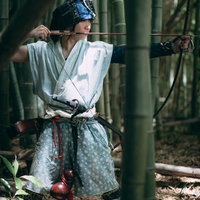 竹林の中から弓を引く野盗・山賊、紀州の追いはぎの写真