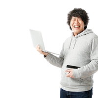 完璧な進捗管理で評価がうなぎのぼりのWebディレクター男性の写真