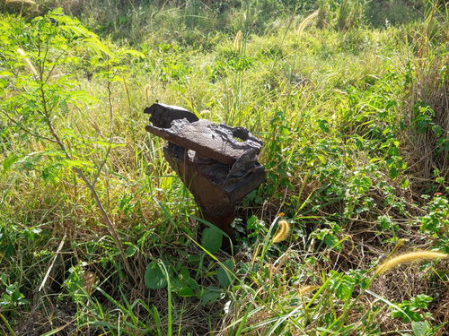 硫黄島の水際にあるコンクリート製銃座