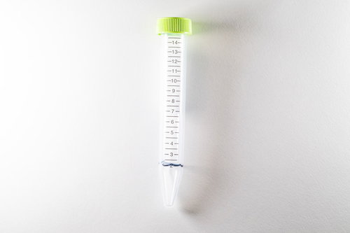 新型コロナウイルス検査キットの唾液採取検査