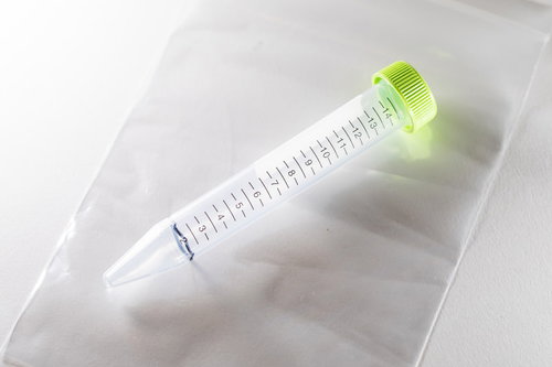 新型コロナウイルス検査用の採取容器と検査キット