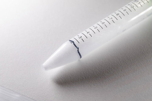 PCR検査の容器内が泡立ってしまった状態