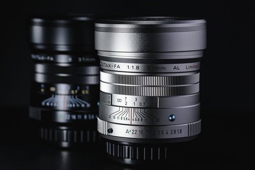 PENTAXのLimitedレンズ FA31mm、FA77mm シルバーボディ単焦点2本
