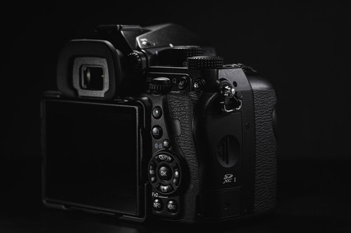 PENTAX K-1 Mark II の操作ボタン部分とファインダー