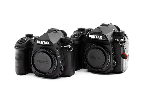 PENTAX K-3MarkⅢとK-1MarkⅡの一眼レフカメラ比較
