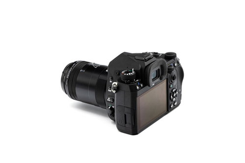 PENTAX K-3MarkⅢにレンズを装着した背面の操作系