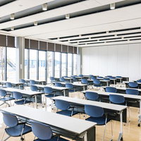 広い会議室（双葉町産業交流センター）の写真