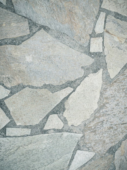 石材の破片を利用した地面のテクスチャと舗装パターン