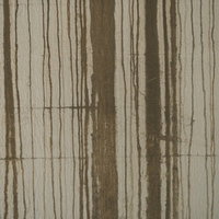 雨垂れによる大量の筋汚れが広がるテクスチャーの写真