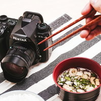 ついついデジタル一眼レフ機に手が出てしまう朝食風景の写真