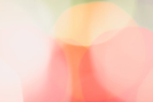 大きなパステルカラーのボケ味とグラデーション