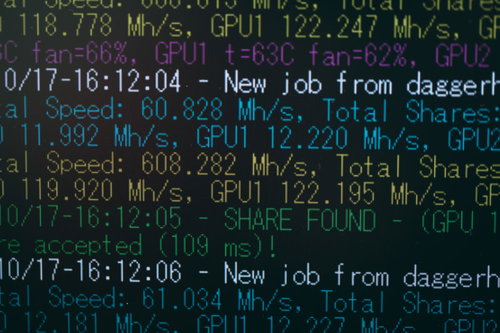 ハッシュレート表示中のマイニング採掘画面