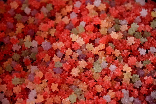 ぎっしり詰まった赤い金平糖（コンペイトウ）