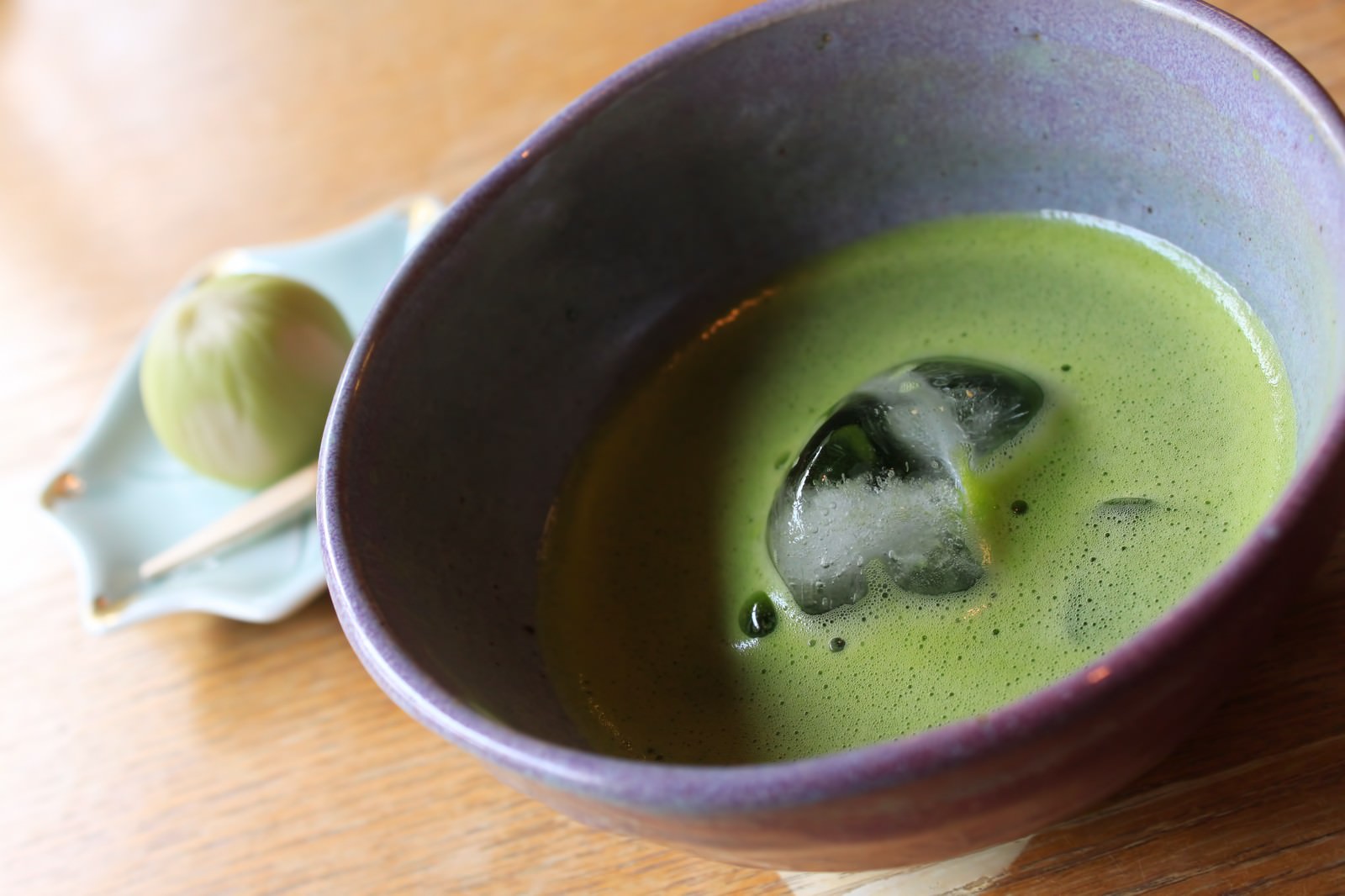 アイス抹茶と和菓子のセット