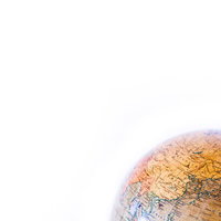 国名が印刷された古い地球儀の写真