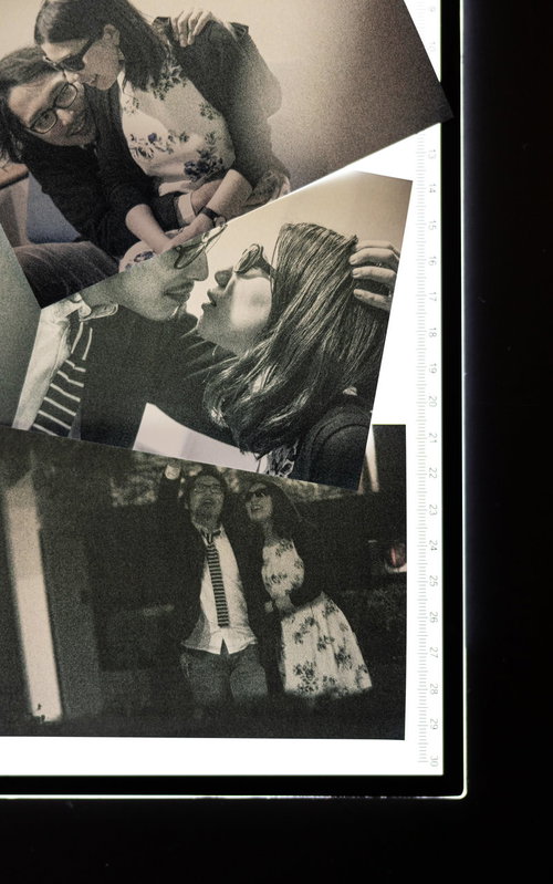 とりあえず証拠写真3枚、白黒のスクープ風ツーショット