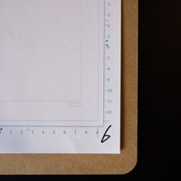 とりあえずあと四話　原稿用紙と定規の写真