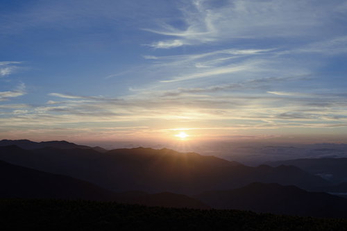 乗鞍岳で迎える日本百名山のご来光（飛騨山脈）