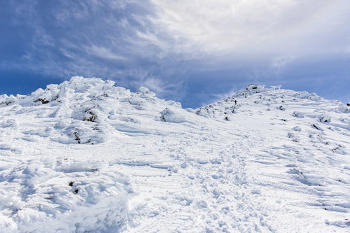 風雪で発達したエビの尻尾と日本百名山の乗鞍岳山頂