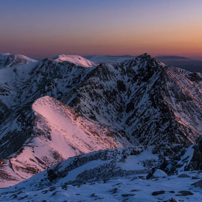真っ赤に燃える那須連山の朝焼け（那須岳・100名山）の写真