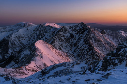 真っ赤に燃える那須連山の朝焼け（那須岳・100名山）