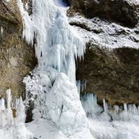 栃木県の雲龍瀑で見られる巨大な雲竜瀑の氷瀑の写真