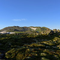 大雪山のトムラウシへの稜線 - 100名山の雄大な山並みの写真