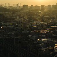 品川の街並みを染める夕日～都市風景に映える夕焼けの写真