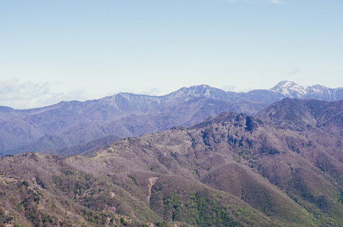 皇海山クラシックルートから望む日光白根山方面の山々