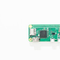 小型パソコン（Raspberry Pi Zero W）の写真