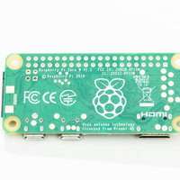 手のひらサイズのコンピューター、Raspberry Pi Zero Wの基板の写真