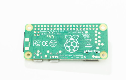手のひらサイズのコンピューター、Raspberry Pi Zero Wの基板