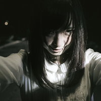 豹変し人格が切り替わった彼女の恐怖の表情の写真