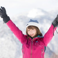 「今ね、標高1,800メートル、氷点下15℃なの！」と喜ぶ登頂女子の写真