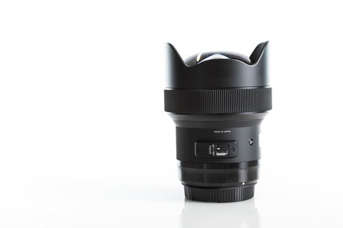 14mm F1.8の超広角レンズをシャープに映した撮影機材