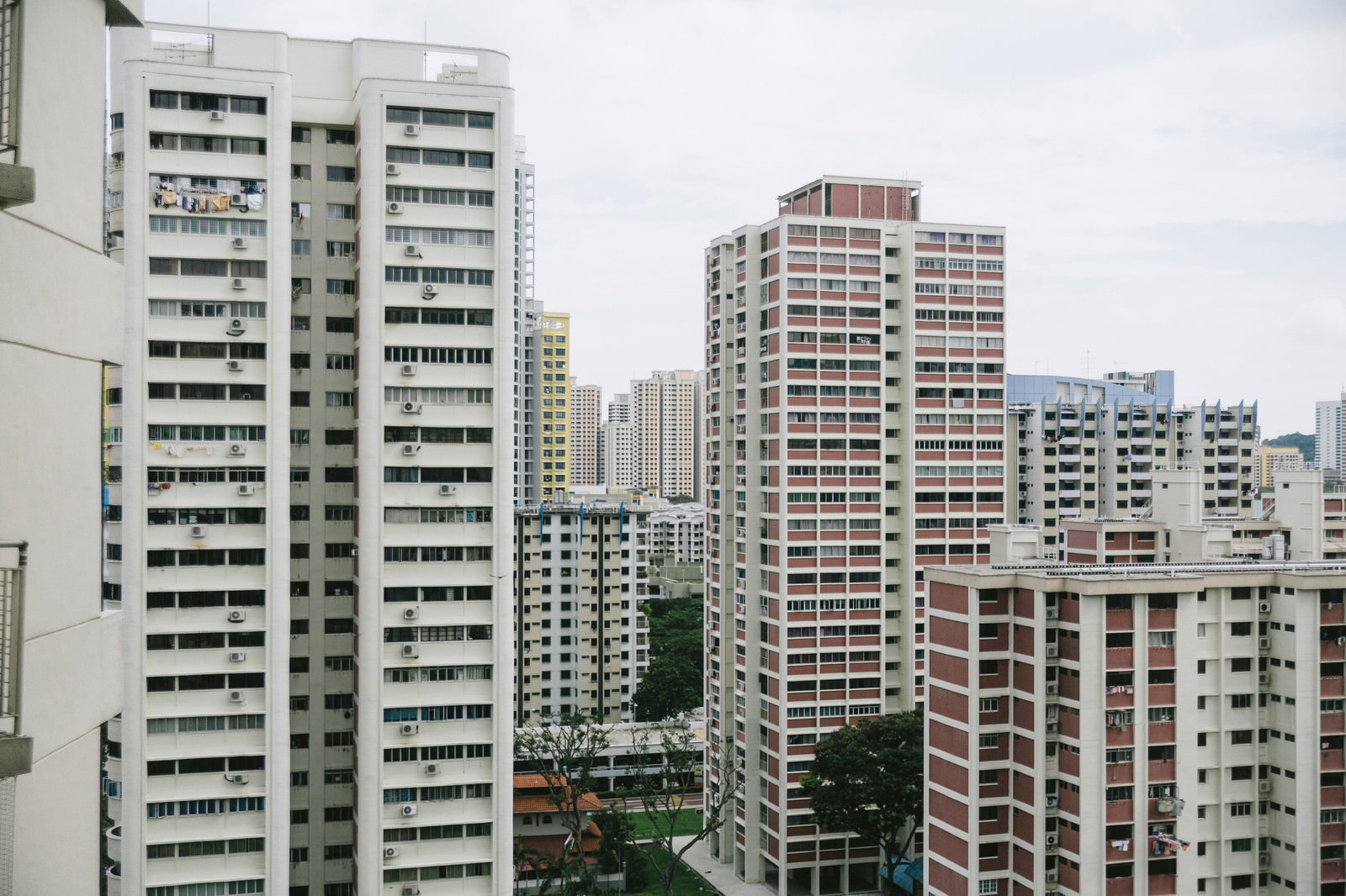 シンガポールの高層マンションが密集する街並み