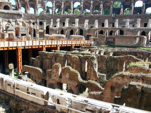 世界遺産のコロッセオ、古代ローマの闘技場跡