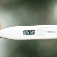 40度以上の高熱が出ました、デジタル体温計が示す数値の写真
