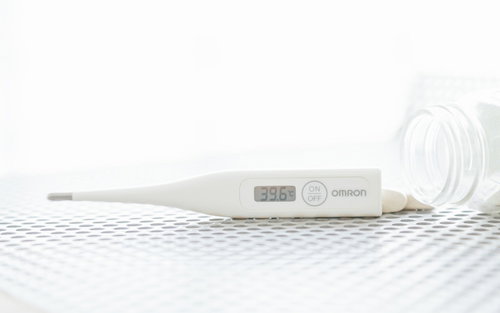 「熱がある」と写真家から送られてきた体温計