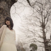 「ちょっと話があるんだけど...」と意中の男性を呼び出した恋する淑女の写真