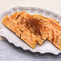 かつお節や塩昆布の旨味とにんじんの甘味が絶妙なにんじんチヂミの写真