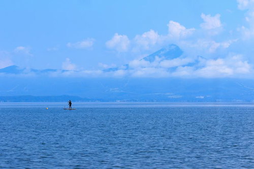 SUPで郡山市の青松浜から磐梯山を眺める