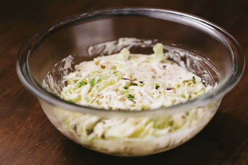 お好み焼き用に千切りにしたキャベツの生地