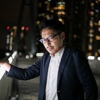 真剣な表情で告白されるかもなうの写真