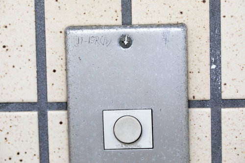 玄関チャイムのマーキング（11-15Rル）ー「11時～15時は留守」