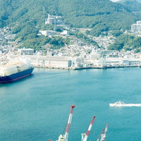 長崎、鍋冠山からの港と町並みの景色の写真