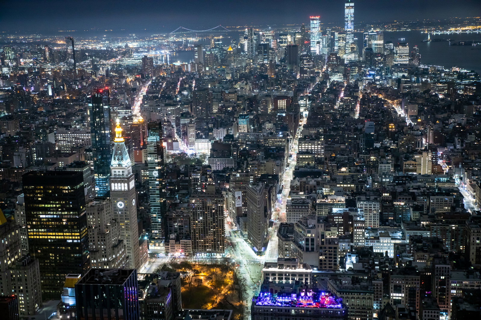 エンパイアステートビル展望台から撮影したニューヨークの夜景