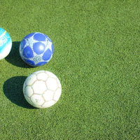 Enjoy！フットサル・練習前のピッチとサッカーボールの写真