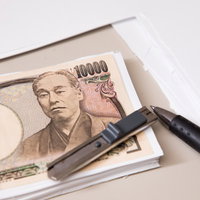 紙幣（一万円）と同じ大きさにカッターでカッティングできました。の写真