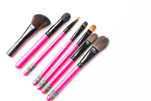 ピンク色の柄の化粧筆セット、異なるサイズの複数本組